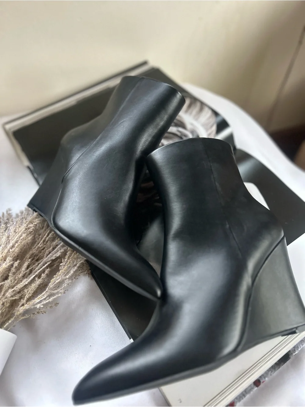Worthington 8 new Sleek Black Pointed Wedge Ankle Boots
